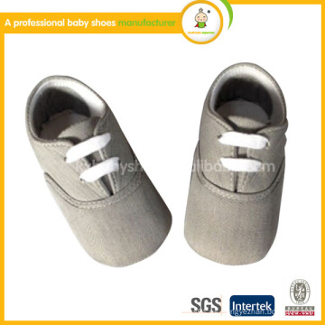 Fabricar en zhejiang 2015 más reciente estilo caliente venta lindo deporte bebé niños zapatos baratos